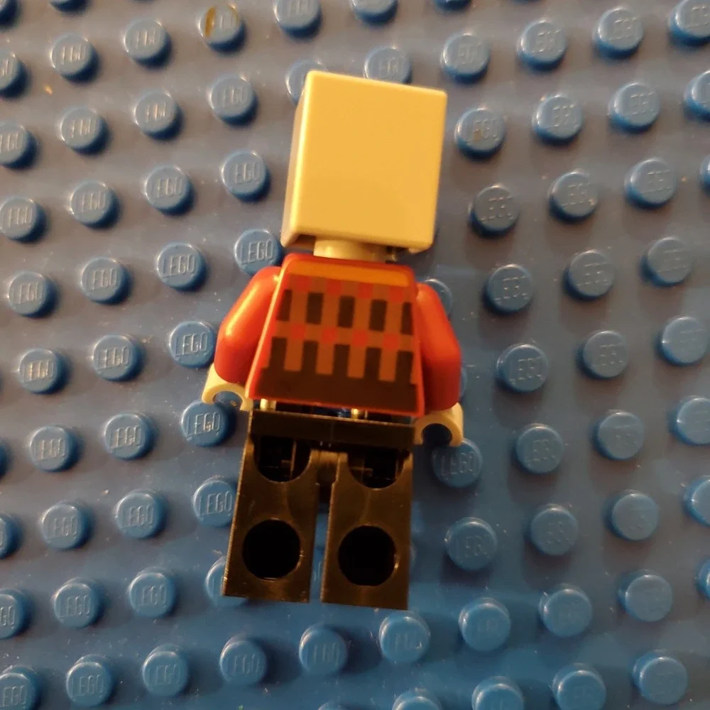 LEGO Minecraft Pillager Minifigure Set 21160 -The Illager Raid